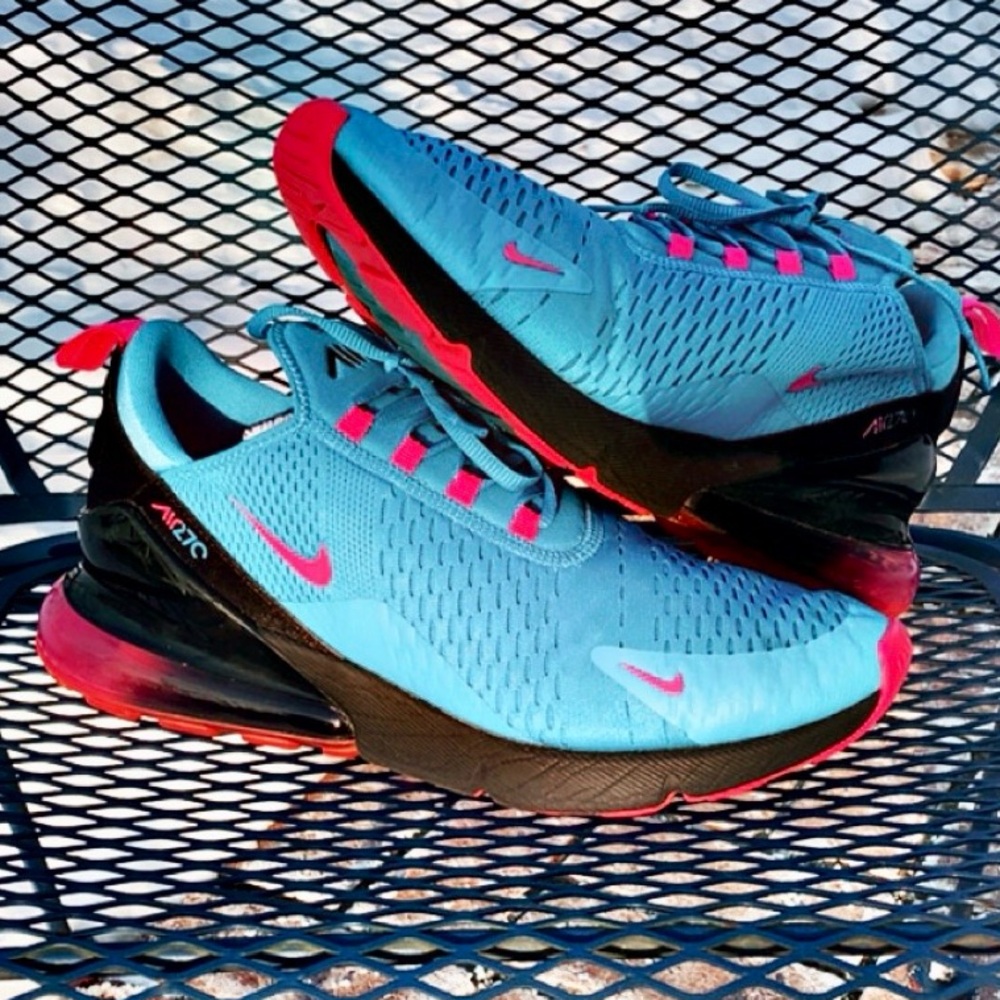 Nike Air Max 270 Blue Pink Men’s 11.5 + Nike Elite Socks Bundle